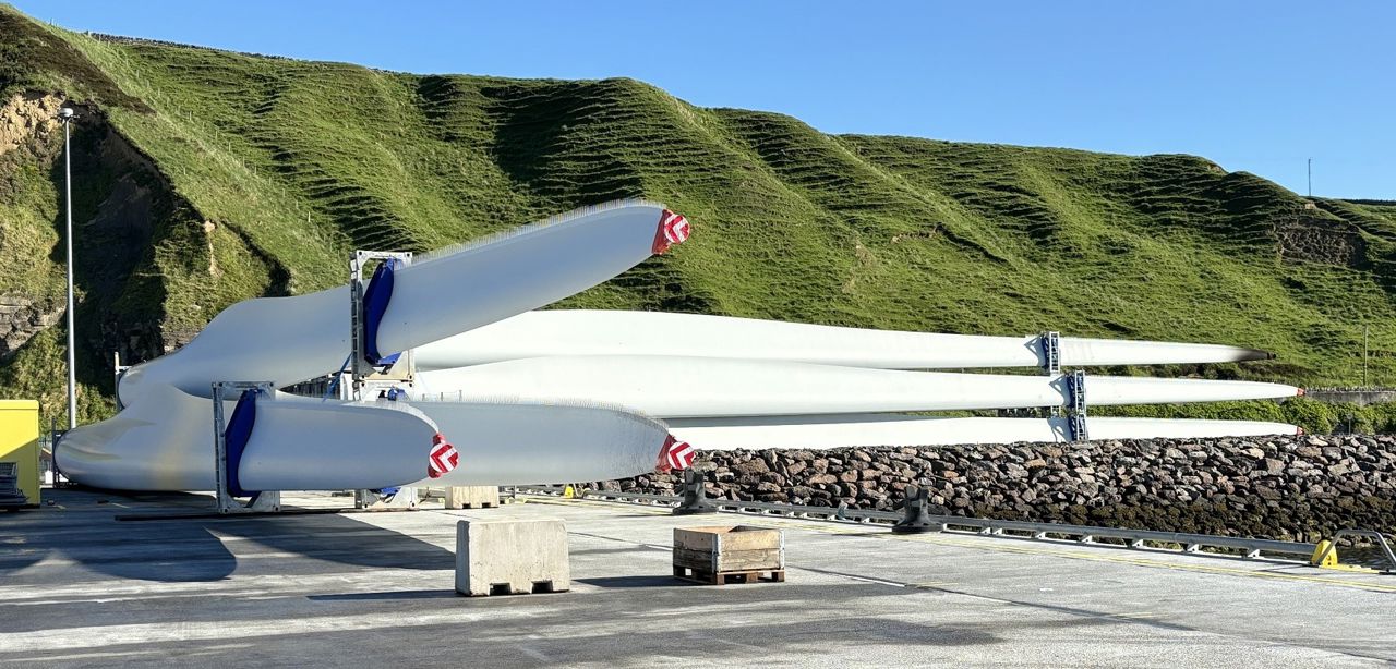 Limekiln Wind Farm blades